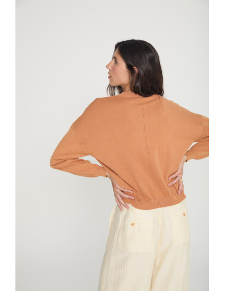 PANTALÓN CON CINTURA ALTA