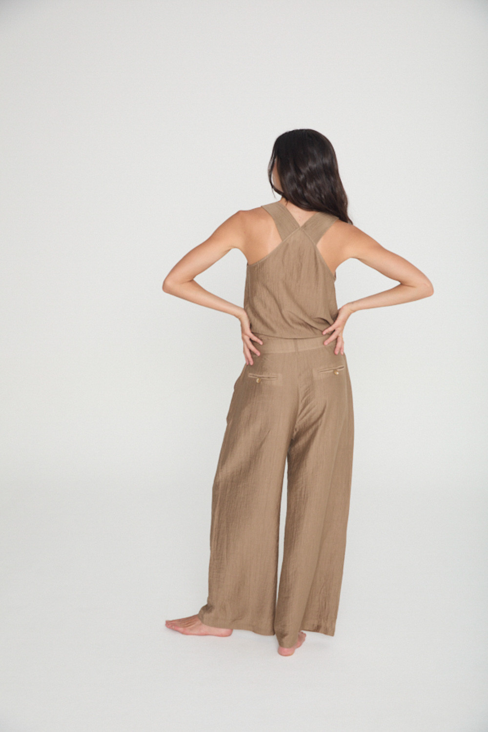 PANTALÓN CON CINTURA ALTA