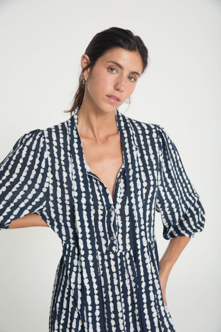 VESTIDO CON CUELLO MAO 2