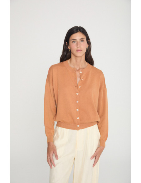 CARDIGAN CON BOTONES